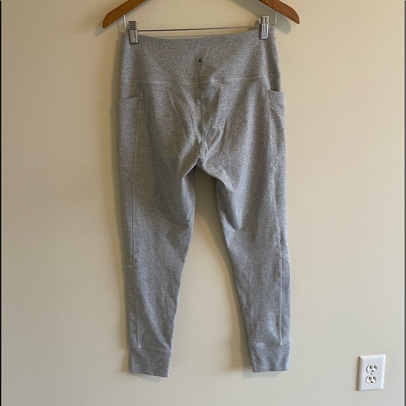 Size M Light Grey Leggings - Picture 9 of 15